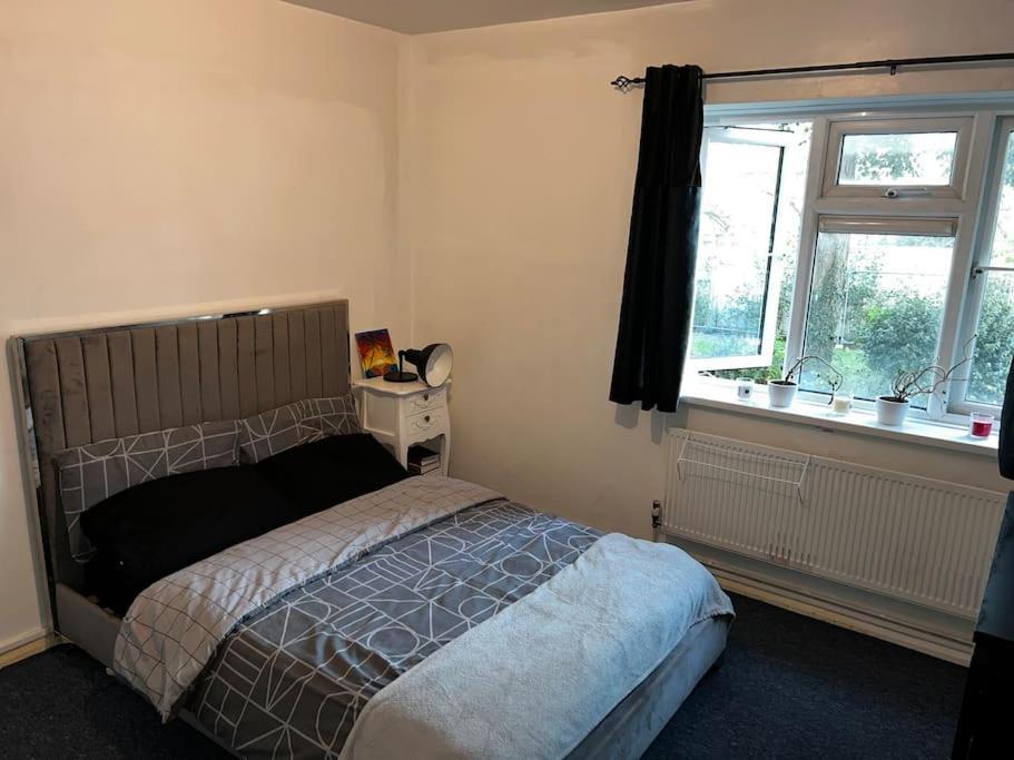 1-Bed Flat With Fast Wi-Fi In Prime Location 15Mins From Central Londyn Zewnętrze zdjęcie