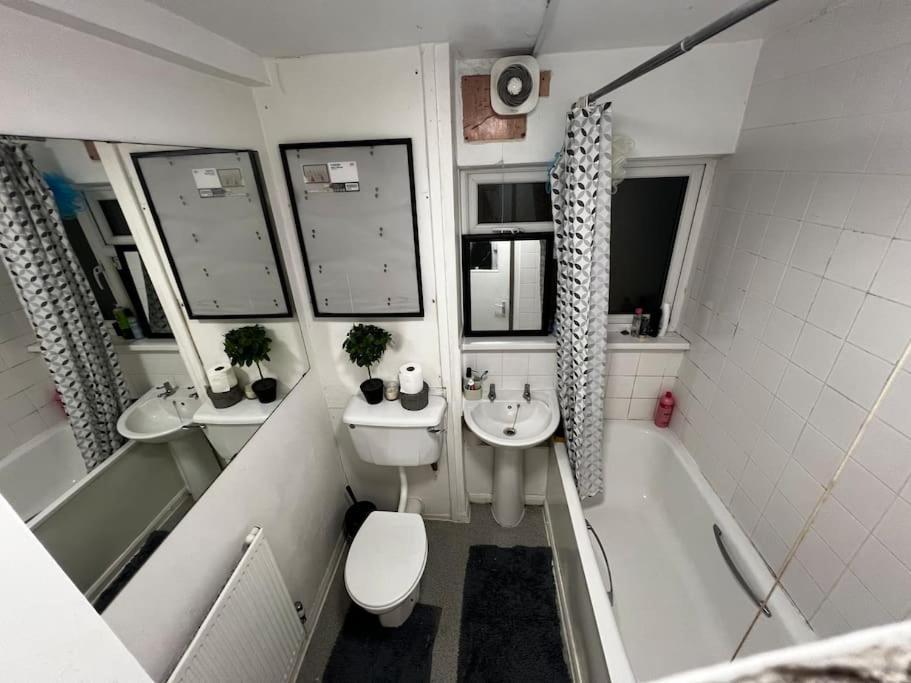 1-Bed Flat With Fast Wi-Fi In Prime Location 15Mins From Central Londyn Zewnętrze zdjęcie